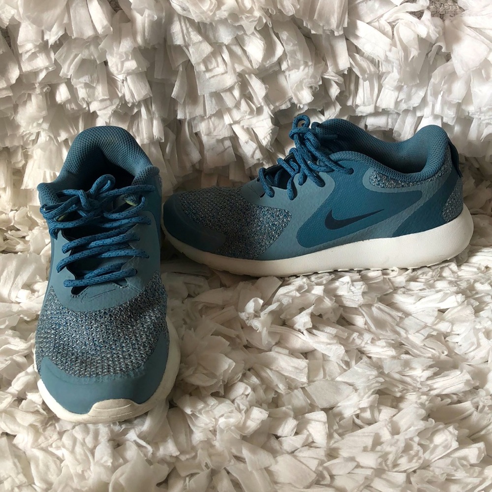 Nike running Shoes 6.5 Blue